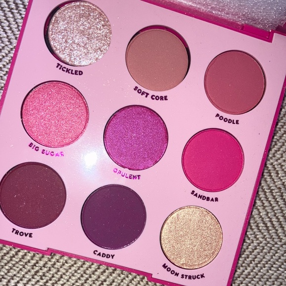 ColourPop Eyeshadow Palette - ooh la la eyeshadow palette- Vibrant Shades - Picture 3 of 7